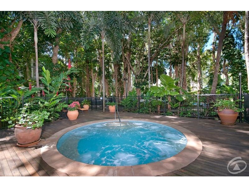 2402/2 Veivers Road, Palm Cove QLD 4879