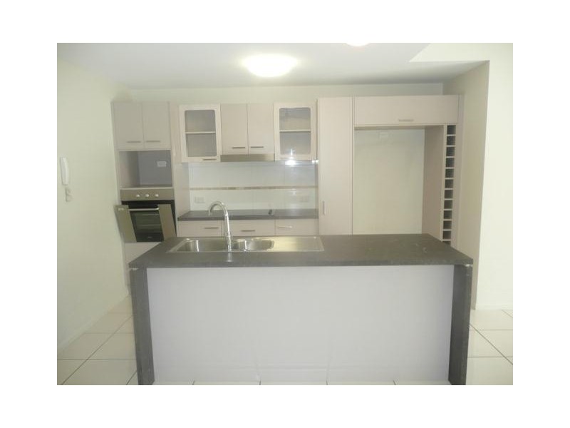 9/9-15 McLean  Street, Cairns North QLD 4870