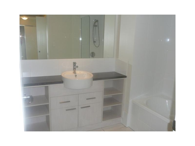 9/9-15 McLean  Street, Cairns North QLD 4870