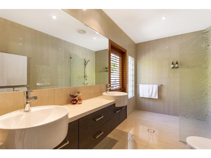 5 Turtle Close, Clifton Beach QLD 4879