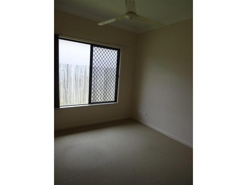 33 Thooler Vista, Trinity Park QLD 4879