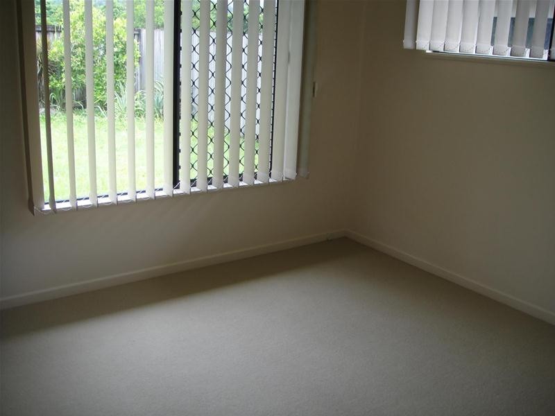 33 Thooler Vista, Trinity Park QLD 4879