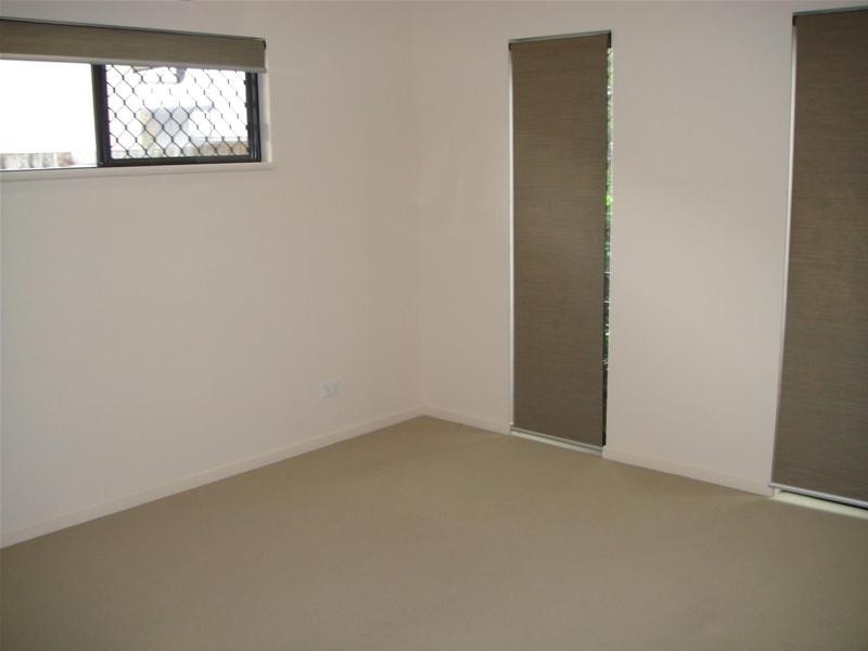 33 Thooler Vista, Trinity Park QLD 4879