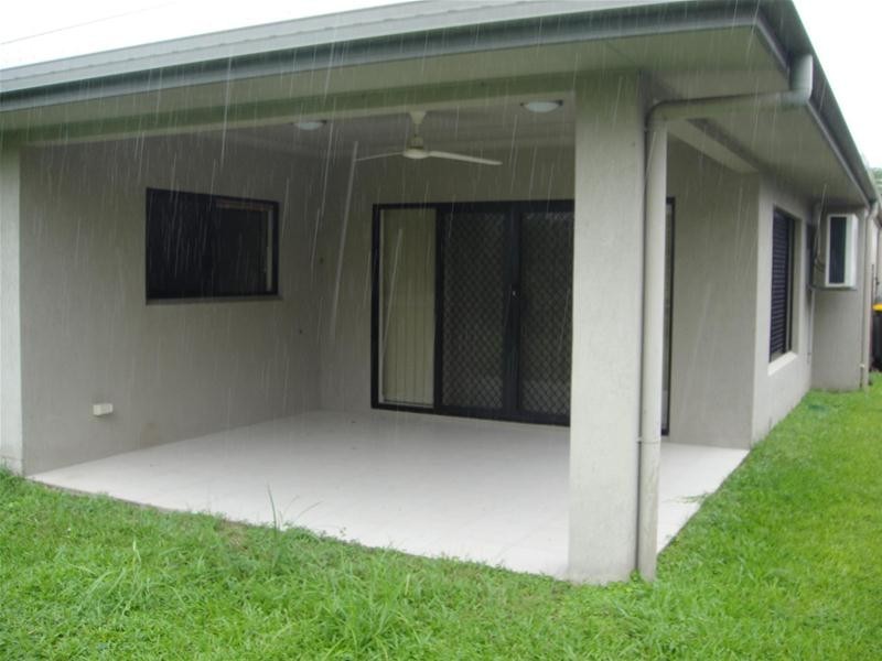 33 Thooler Vista, Trinity Park QLD 4879