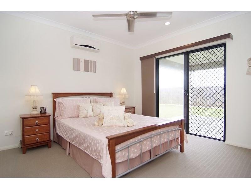 Bentley Park QLD 4869