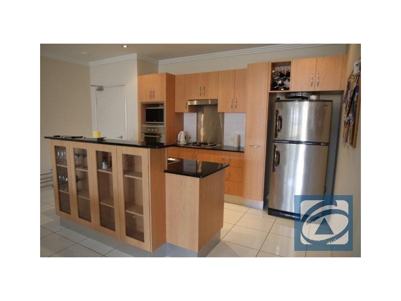 401/2 Lake  Street, Cairns City QLD 4870