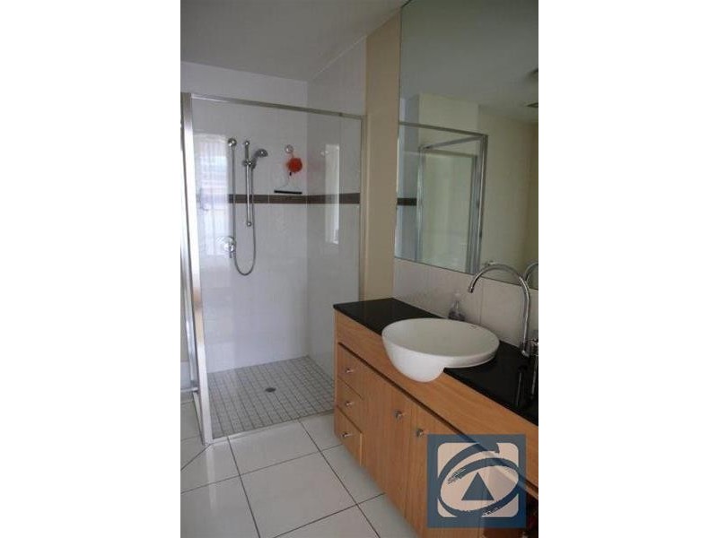 401/2 Lake  Street, Cairns City QLD 4870