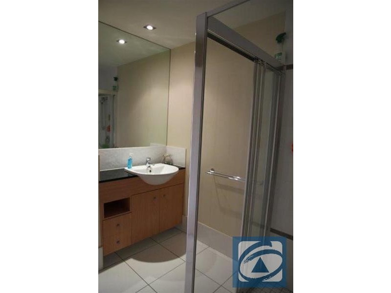 401/2 Lake  Street, Cairns City QLD 4870