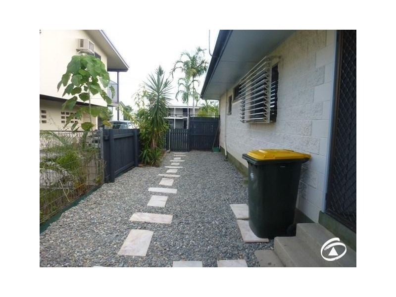 2/64 Boden Street, Edge Hill QLD 4870