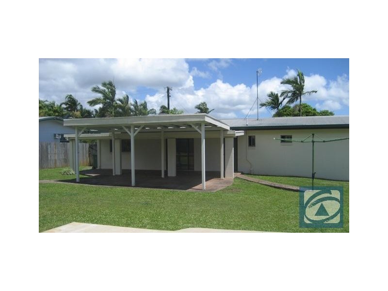 5 Tracey Close, Woree QLD 4868