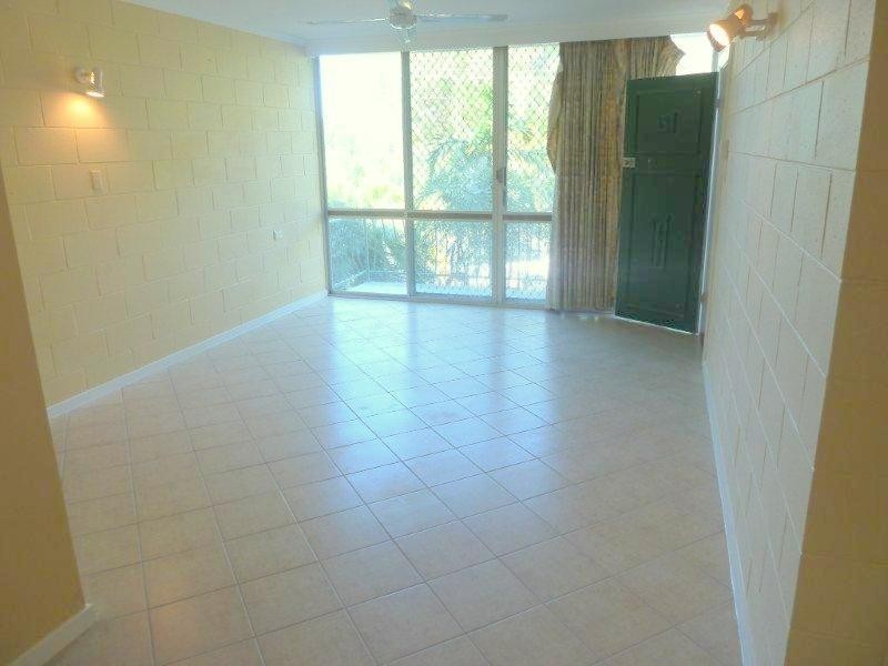 Holloways Beach QLD 4878