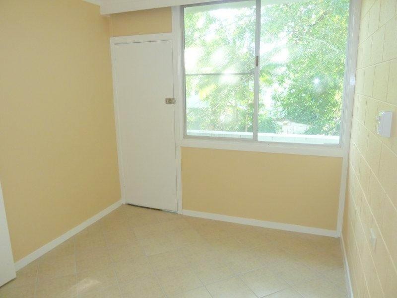 Holloways Beach QLD 4878