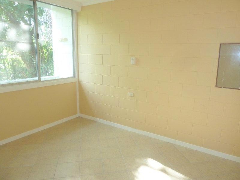 Holloways Beach QLD 4878