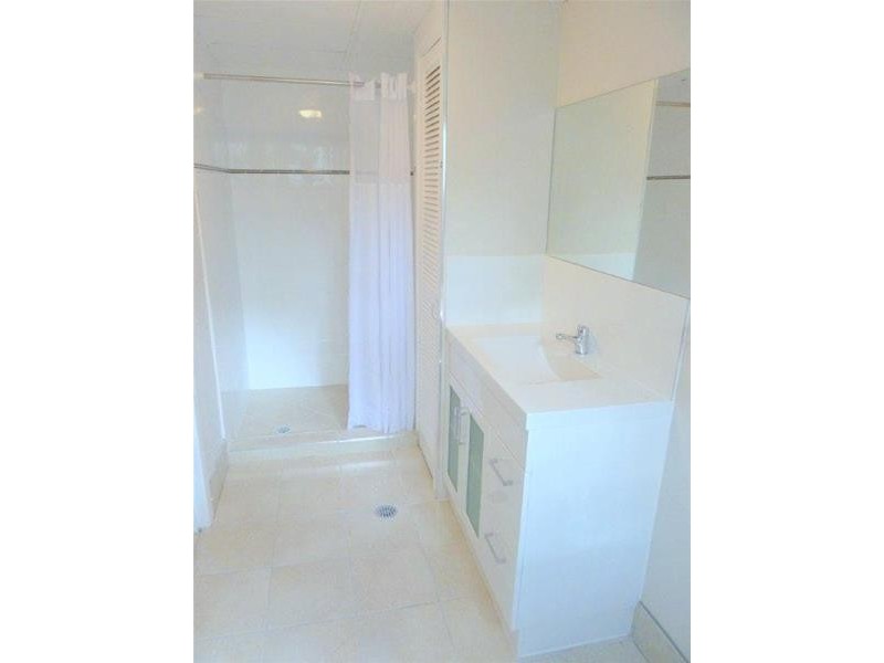 Holloways Beach QLD 4878