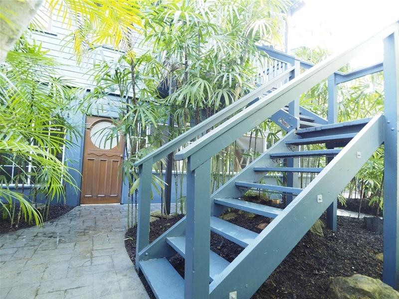 5 Phillips Street, Machans Beach QLD 4878