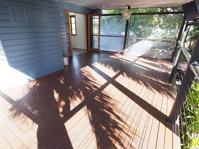 5 Phillips Street, Machans Beach QLD 4878