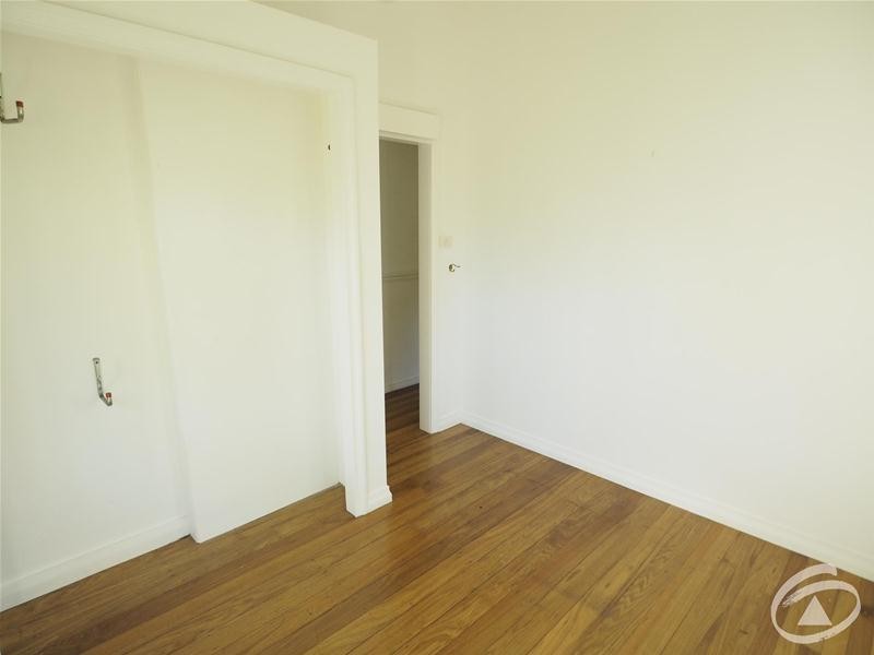 5 Phillips Street, Machans Beach QLD 4878