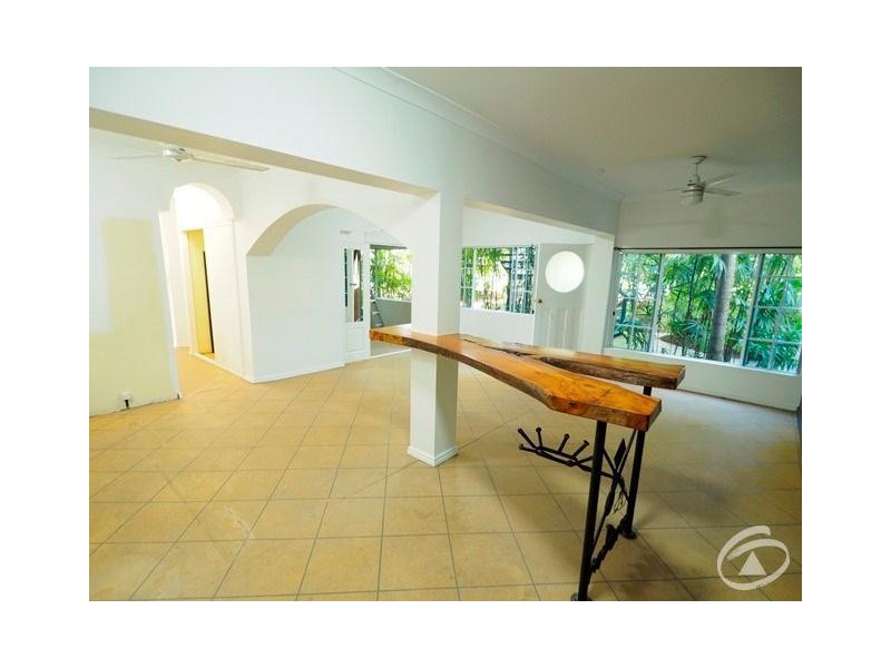 5 Phillips Street, Machans Beach QLD 4878