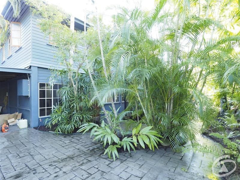 5 Phillips Street, Machans Beach QLD 4878