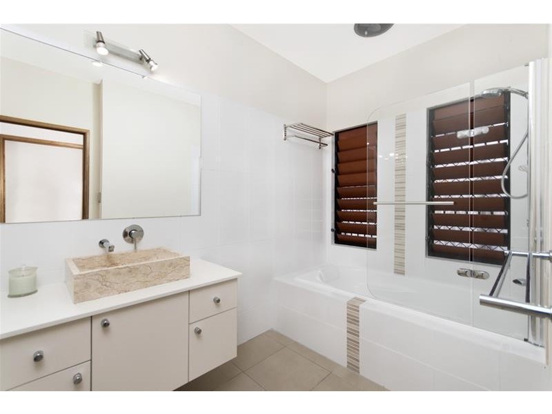 21 The Peak, Brinsmead QLD 4870