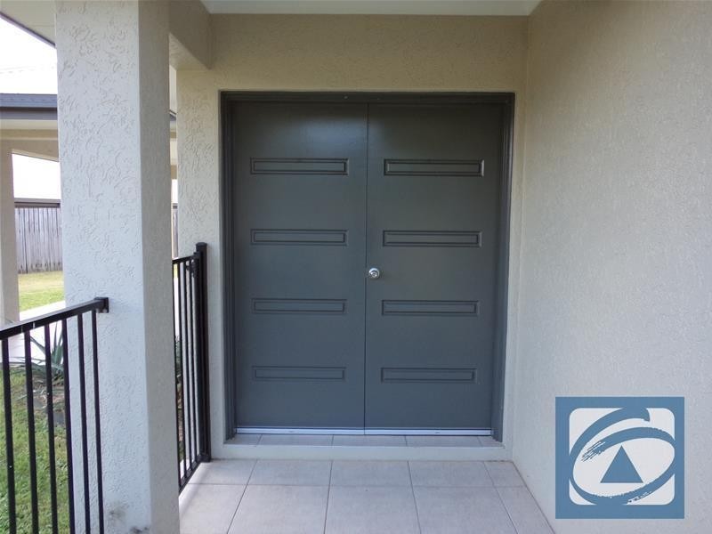 50 Sunbird Drive, Bayview Heights QLD 4868