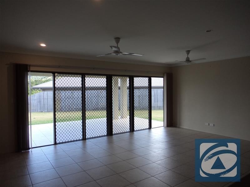 50 Sunbird Drive, Bayview Heights QLD 4868