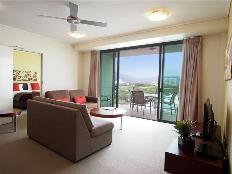 20706/99 The Esplanade, Cairns City QLD 4870