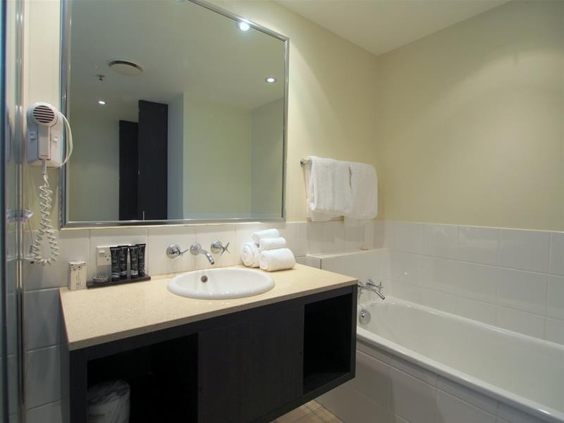 20706/99 The Esplanade, Cairns City QLD 4870