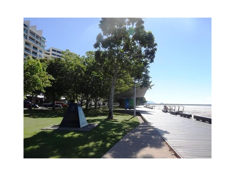 20706/99 The Esplanade, Cairns City QLD 4870