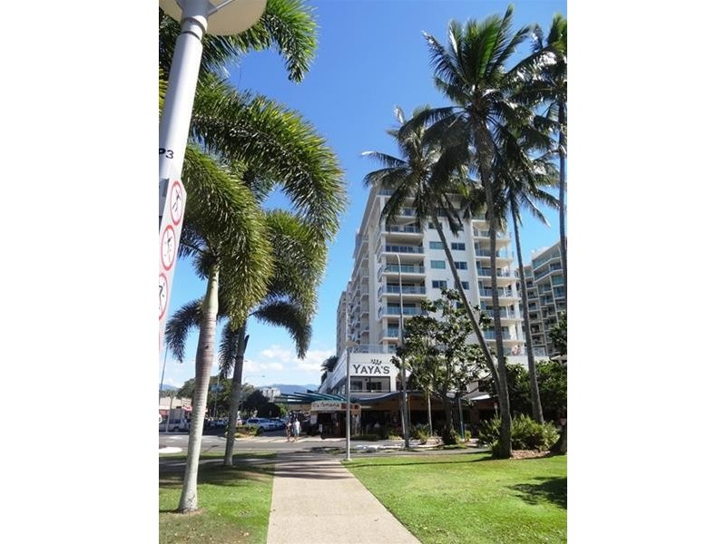 20706/99 The Esplanade, Cairns City QLD 4870