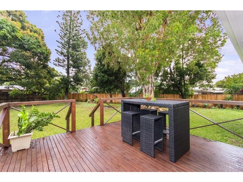 9 Jackson Close, Westcourt QLD 4870