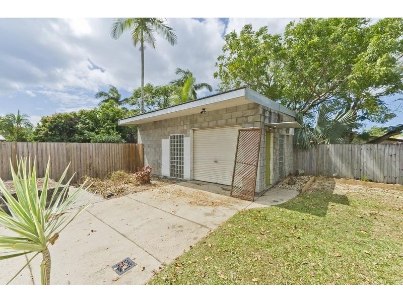 Bentley Park QLD 4869