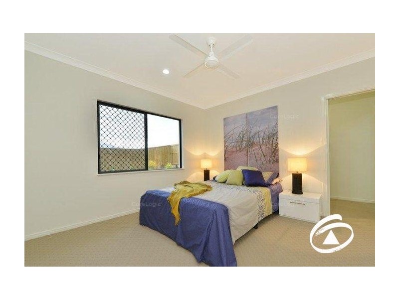 13 Laguna Avenue, Redlynch QLD 4870