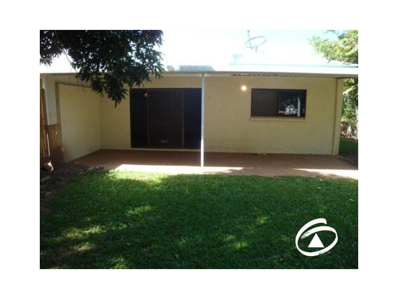 2/12 Madang Street, Trinity Beach QLD 4879