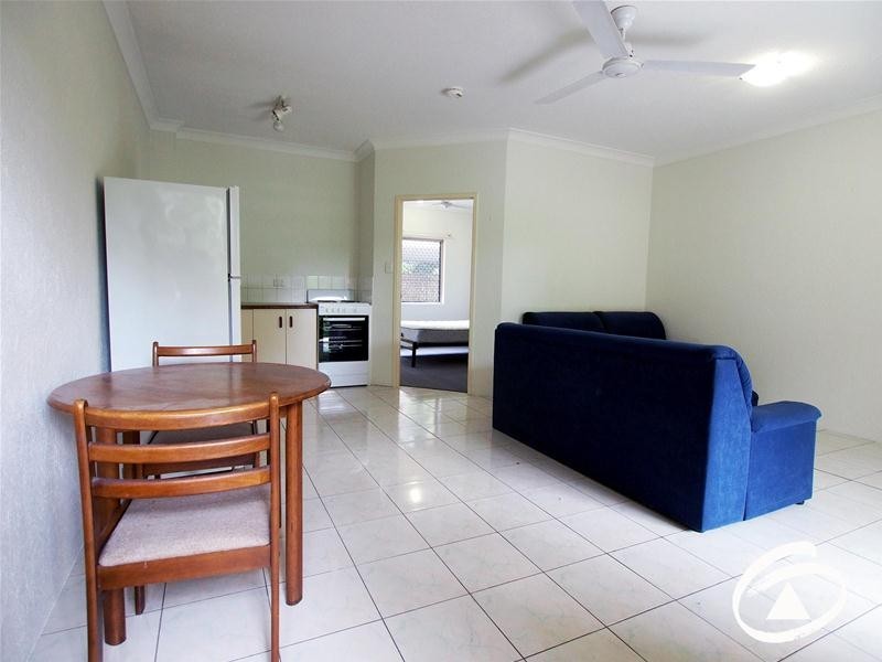 2/217 Spence Street, Bungalow QLD 4870