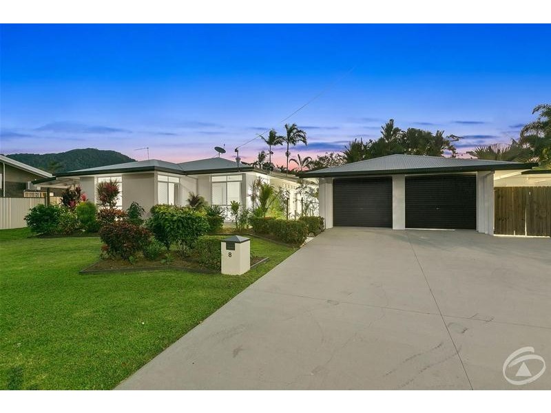 8  Fry  Close, Whitfield QLD 4870