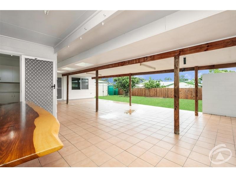 11 Maina Street, Woree QLD 4868