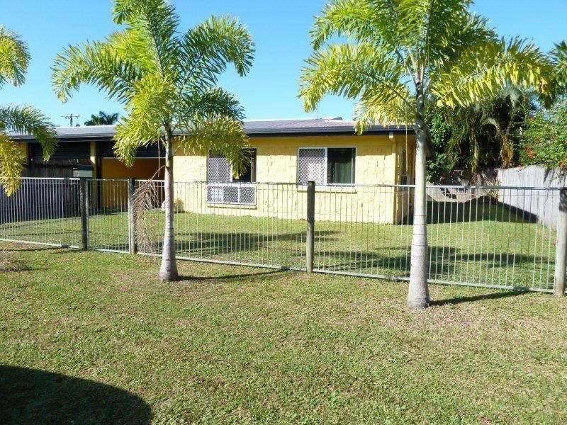 2/15 Mahogany Street, Manoora QLD 4870