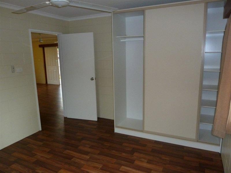 2/15 Mahogany Street, Manoora QLD 4870