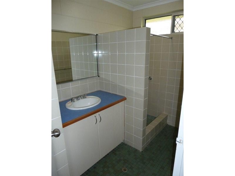 2/15 Mahogany Street, Manoora QLD 4870