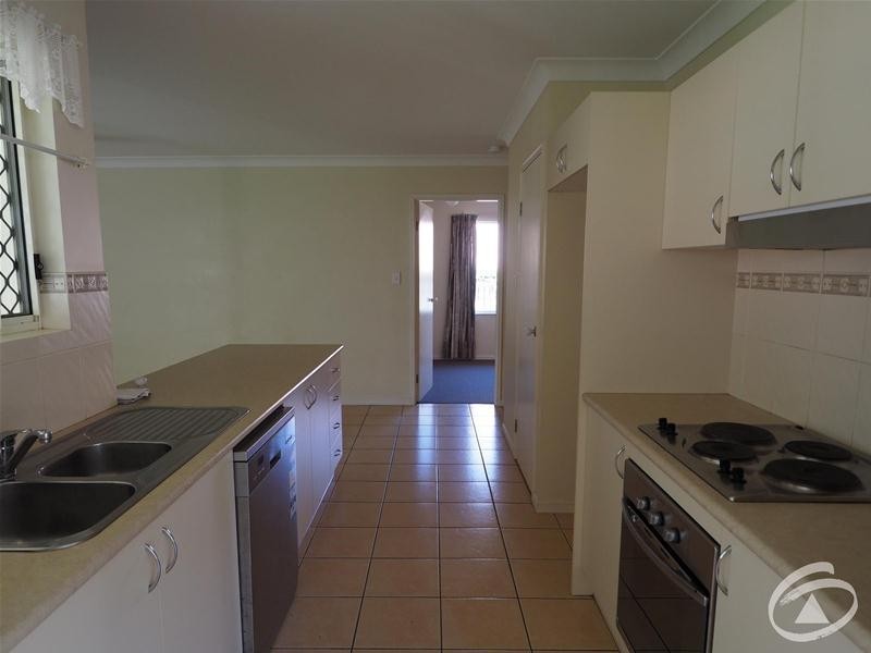 6 Gavin Hamilton Close, Redlynch QLD 4870