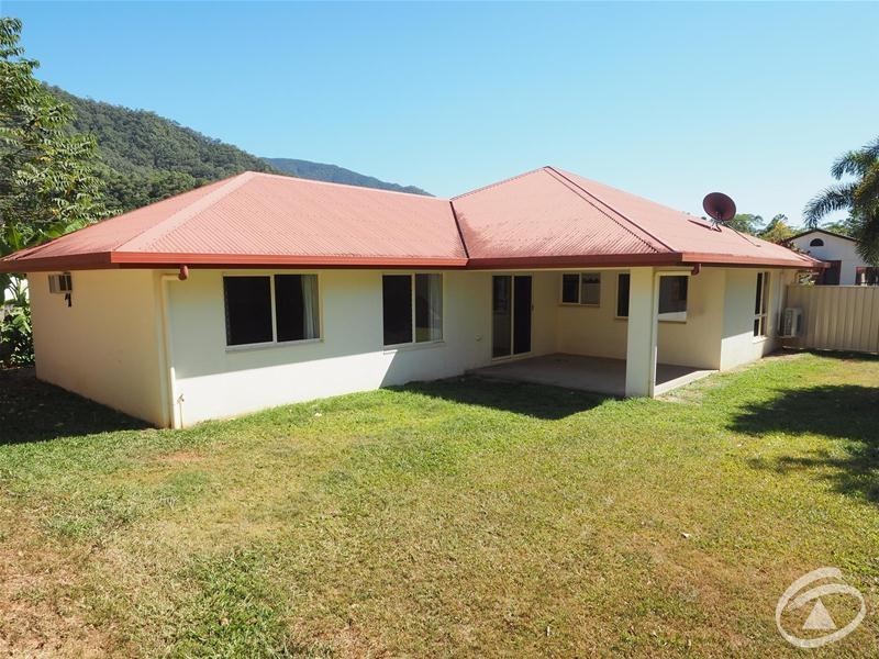 6 Gavin Hamilton Close, Redlynch QLD 4870