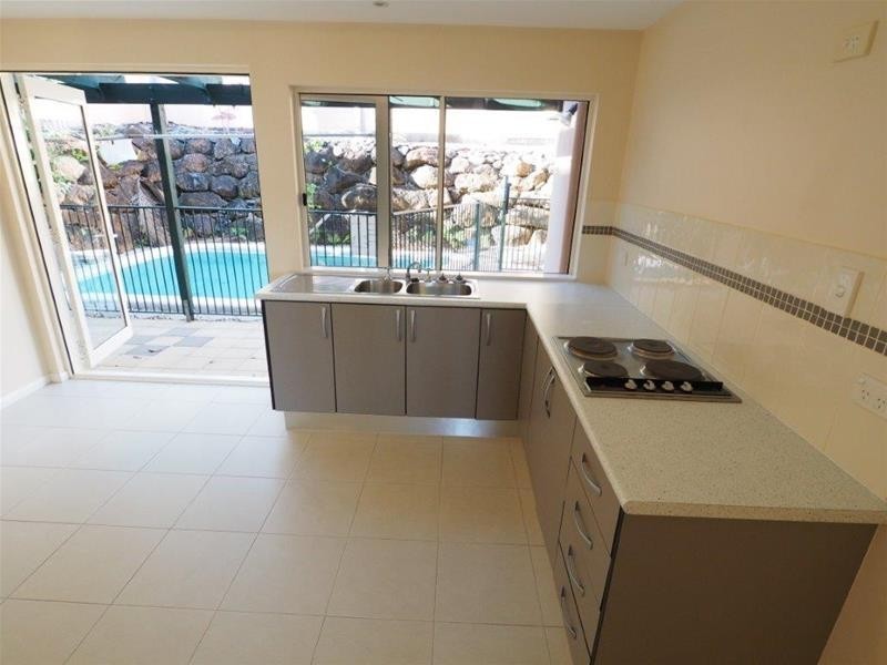 79 Nolan Street, Whitfield QLD 4870