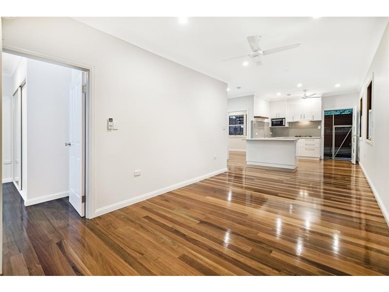 31 Cairns Street, Cairns North QLD 4870