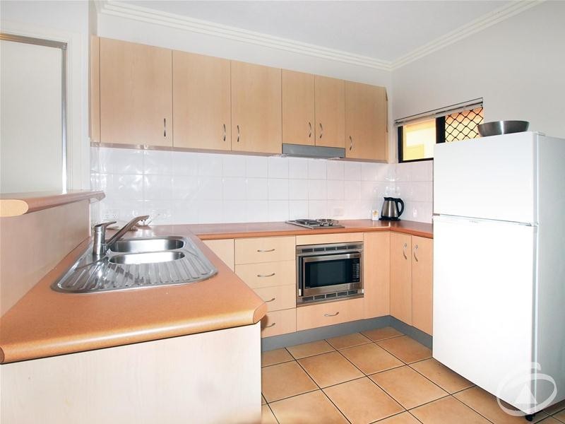 14/37-39 Digger Street, Cairns North QLD 4870