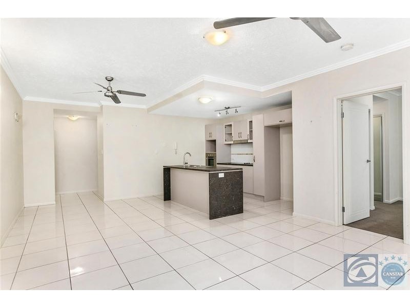 21/9-11 Mclean Street, Cairns North QLD 4870