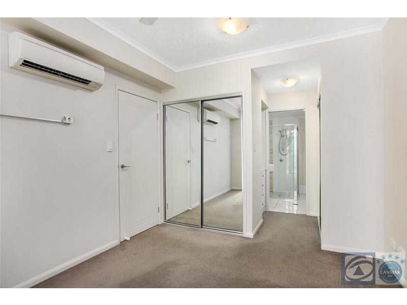 21/9-11 Mclean Street, Cairns North QLD 4870