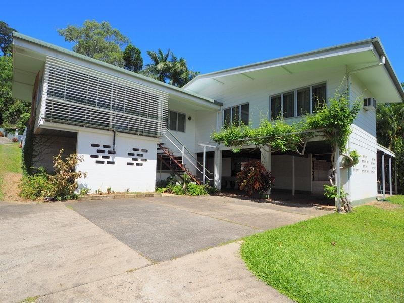 13 Ray Street, Yorkeys Knob QLD 4878