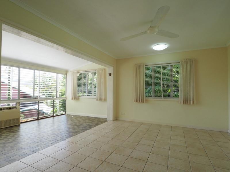 13 Ray Street, Yorkeys Knob QLD 4878