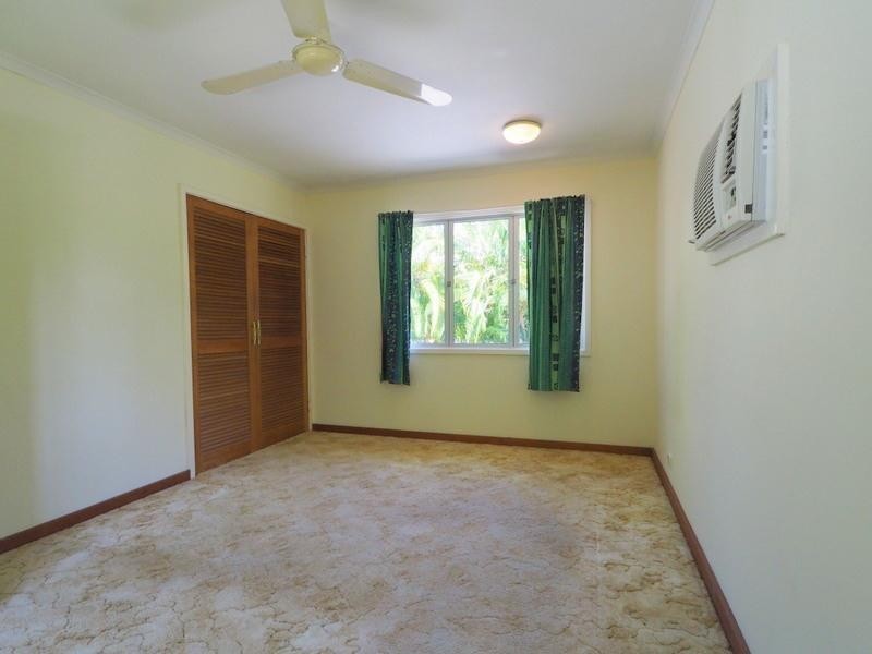 13 Ray Street, Yorkeys Knob QLD 4878